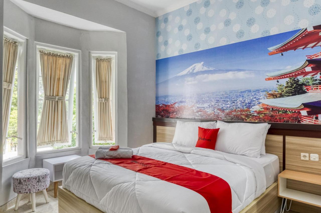 เรดดอร์ซ เนียร์ ซินดู กุสุมา เอดูพาร์ค 2 Hotel Cebongan ภายนอก รูปภาพ